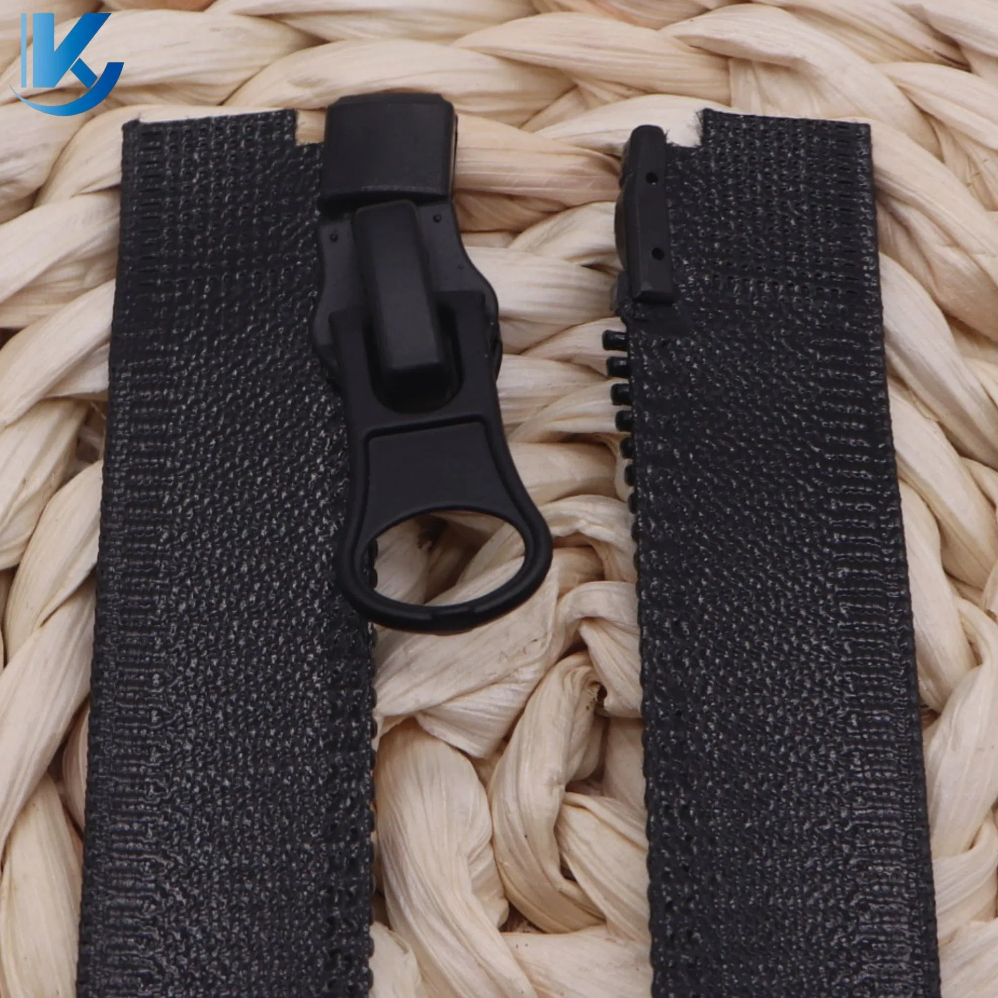 High Quality Nylon TPU Waterproof Zipper with Shiny Tape Reverse Invisible Direct Factory Wholesale