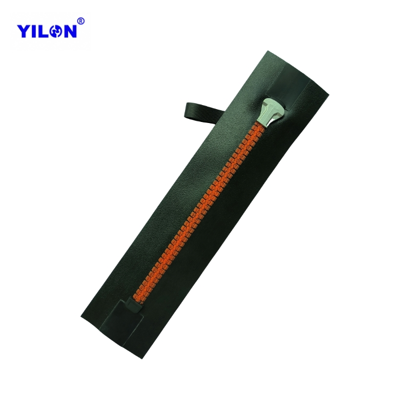 TPU Resin Plastic Waterproof Pockets On Swim Shorts Protective Diving Suit Airtight Zipper