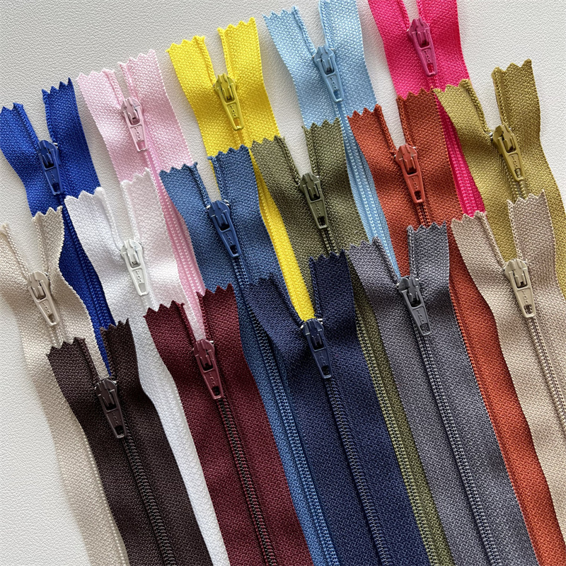 3# Nylon Zipper with High Quality Chain Plastic End Zippers for Bags Garments Shoes Home Textiles