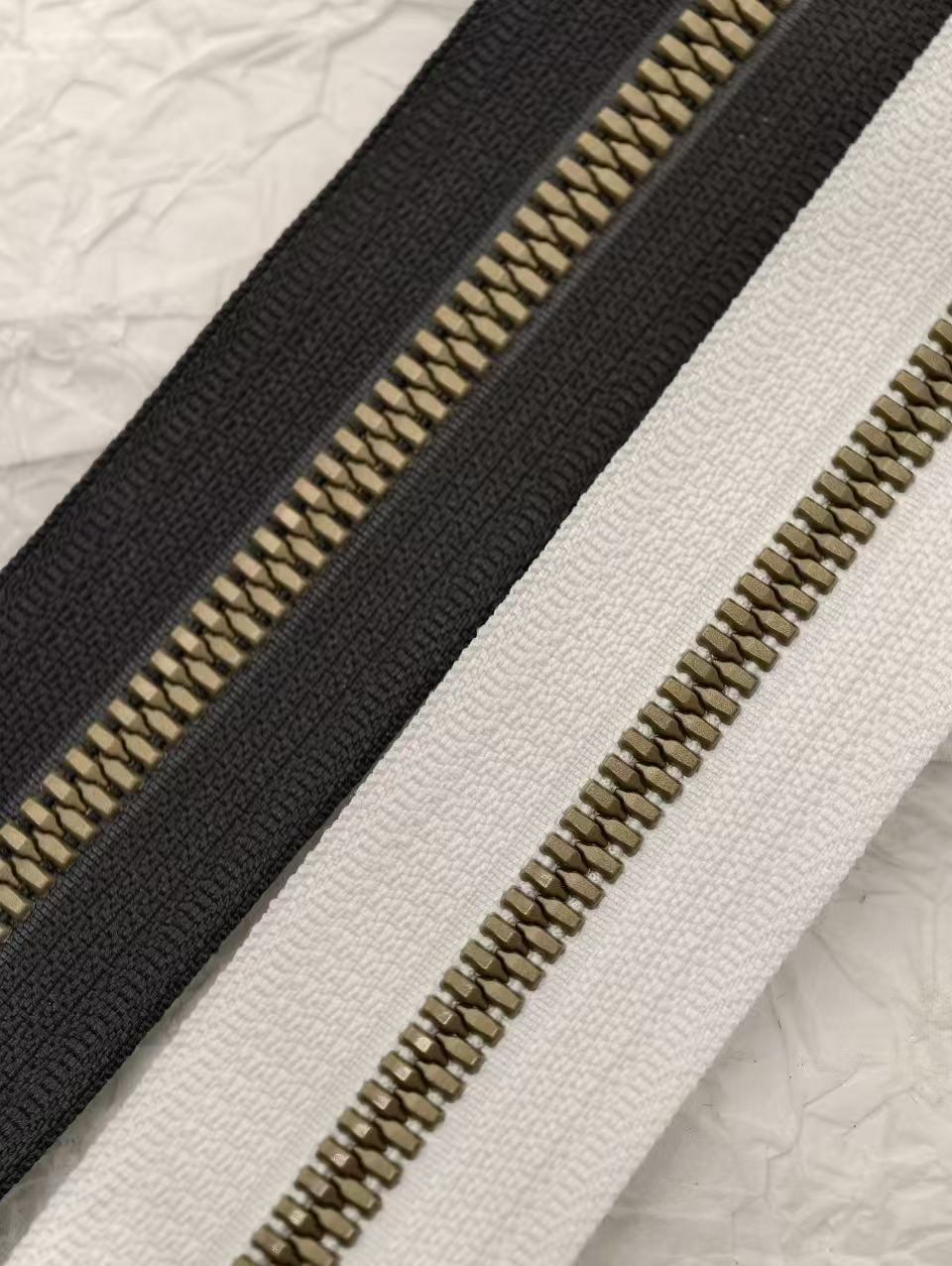 For 3#5#8#10# Metallic-inspired Color Aluminum Open-end Zipper