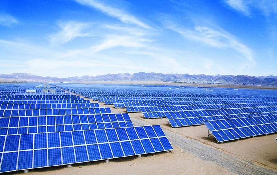 Estrutura de Montagem no Solo para Painéis Solares em Aço Carbono Personalizável