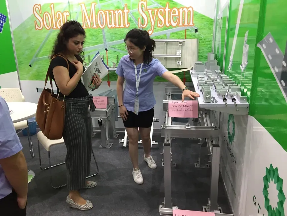 Novo Kit de Montagem de Estrutura de Suporte Solar com Flashing para Telhado de Telhas de Composição