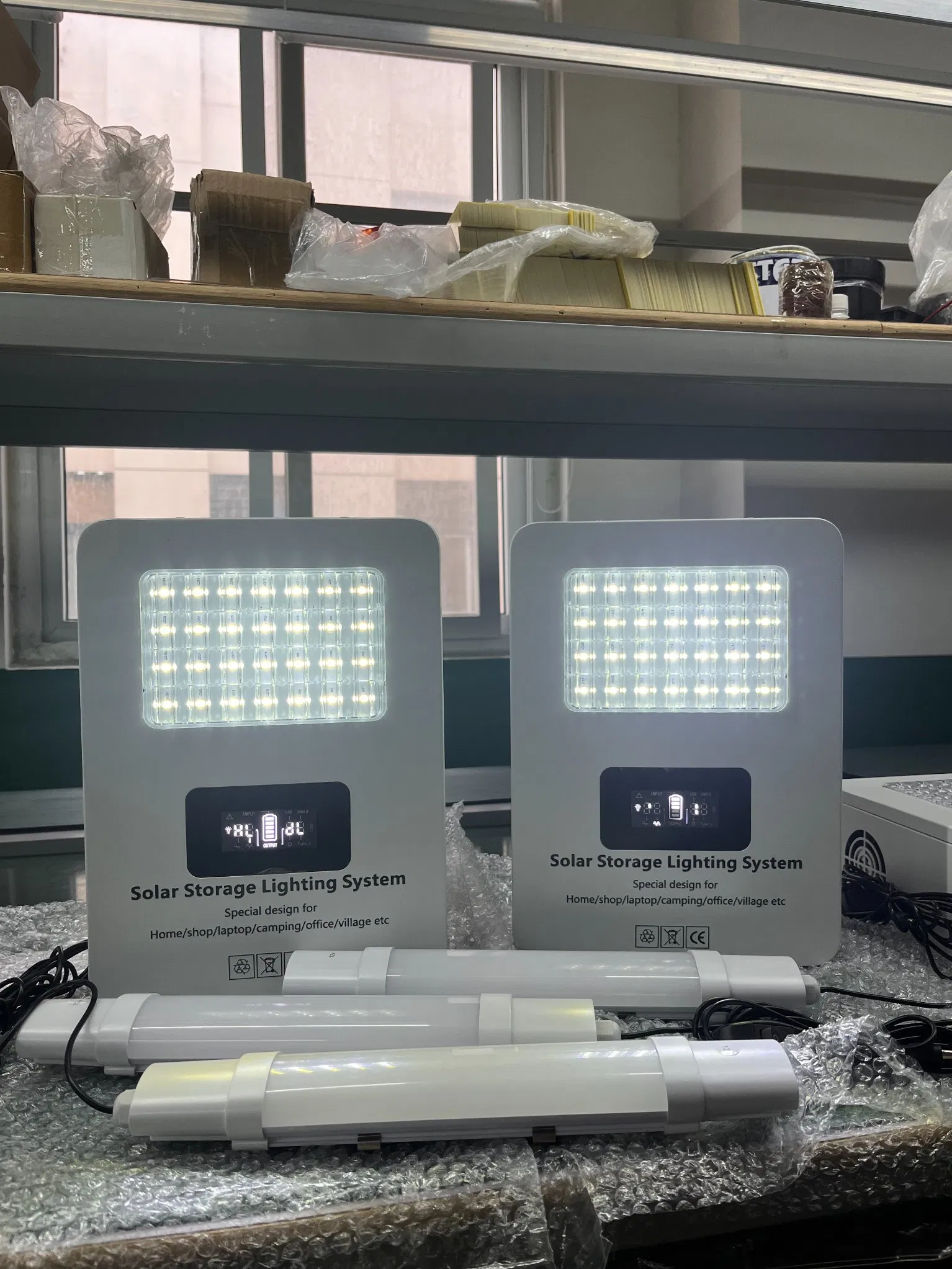300W Geradores Solares Portáteis com Capacidade de Potência e Soquete de Saída Universal Bateria de Lítio