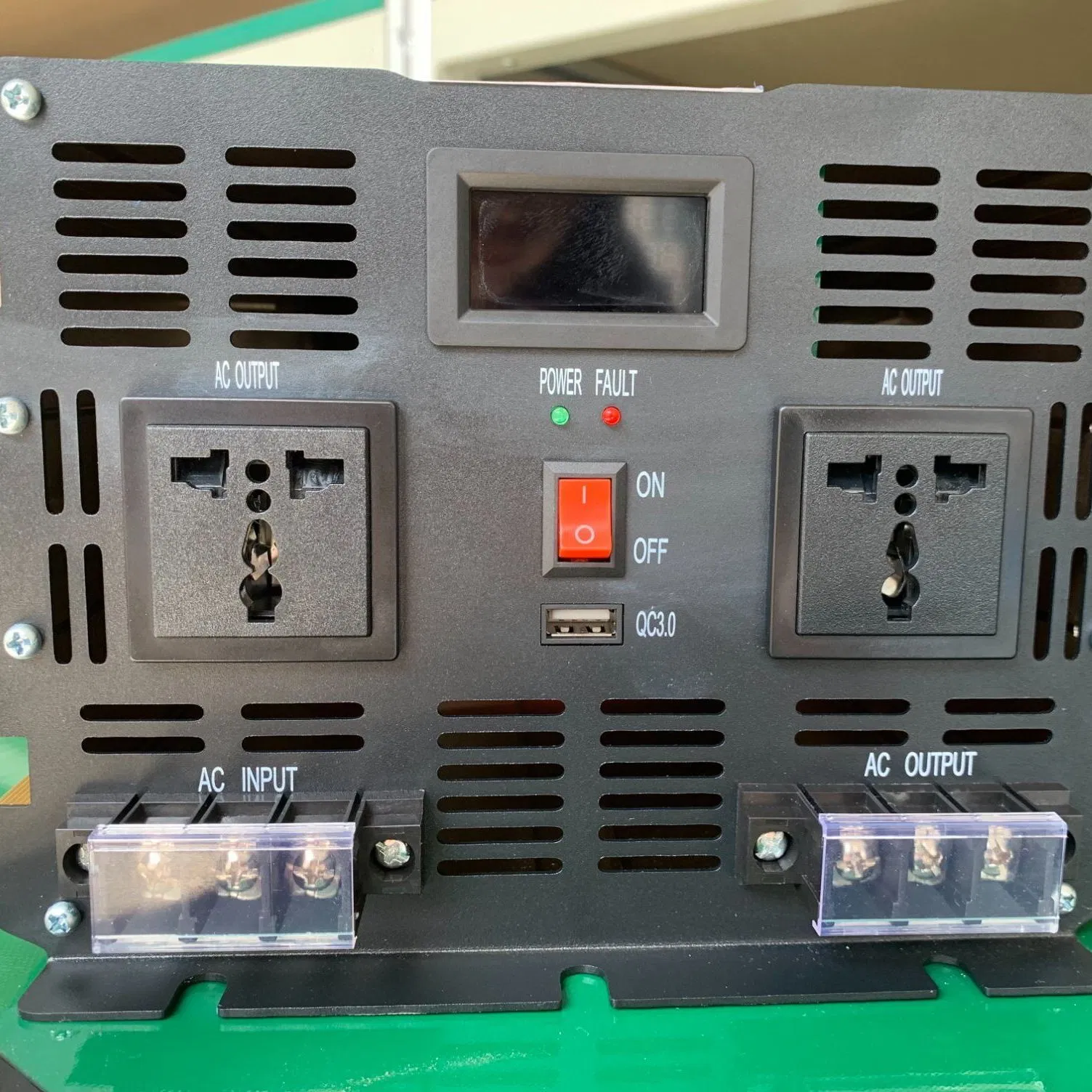 Inversor UPS de Alta Potência 3000W DC para AC com Carregador Integrado
