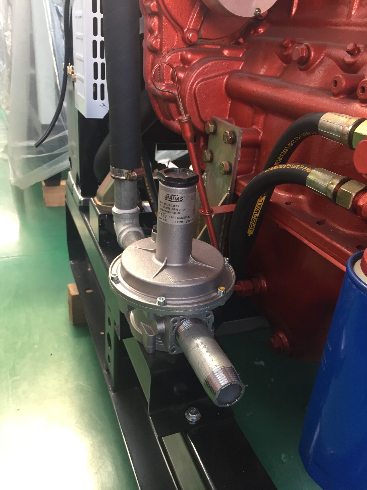 High Power Efficiency 95% Biogas Generator 60kW Natural Gas With Remote/Auto Start System DC 220V IP23 Water Cooling