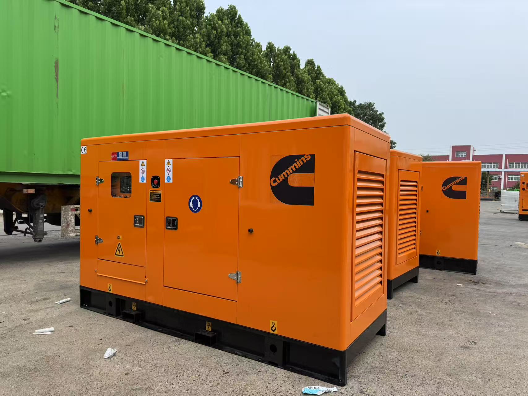 Home Use Portable Standby 200KW 6LTAA Cumminss Silent/Open Type 3 Phase 4 Wire Diesel Generator Set with Remote Control