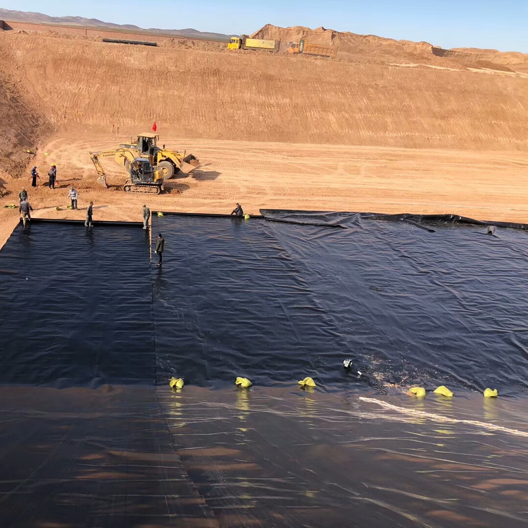 HDPE Geomembrane Biogas Liner Impermeable Membrane For Biogas Digester Sewage Treatment Project