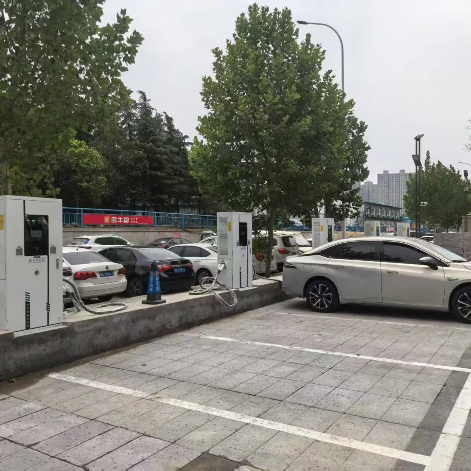 Smart Queue EV Charger Fleet Management Charging Station