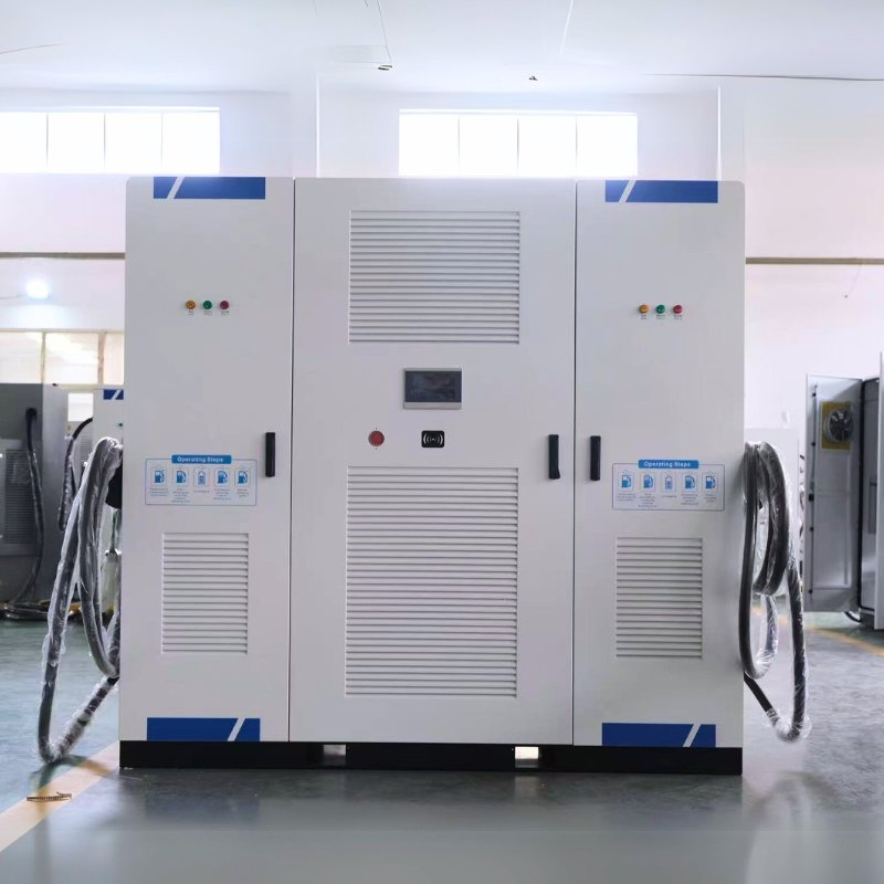 Fleet &amp; Public Use Super Fast Liquid-Cooled DC EV Charging Stations CCS2 Gbt