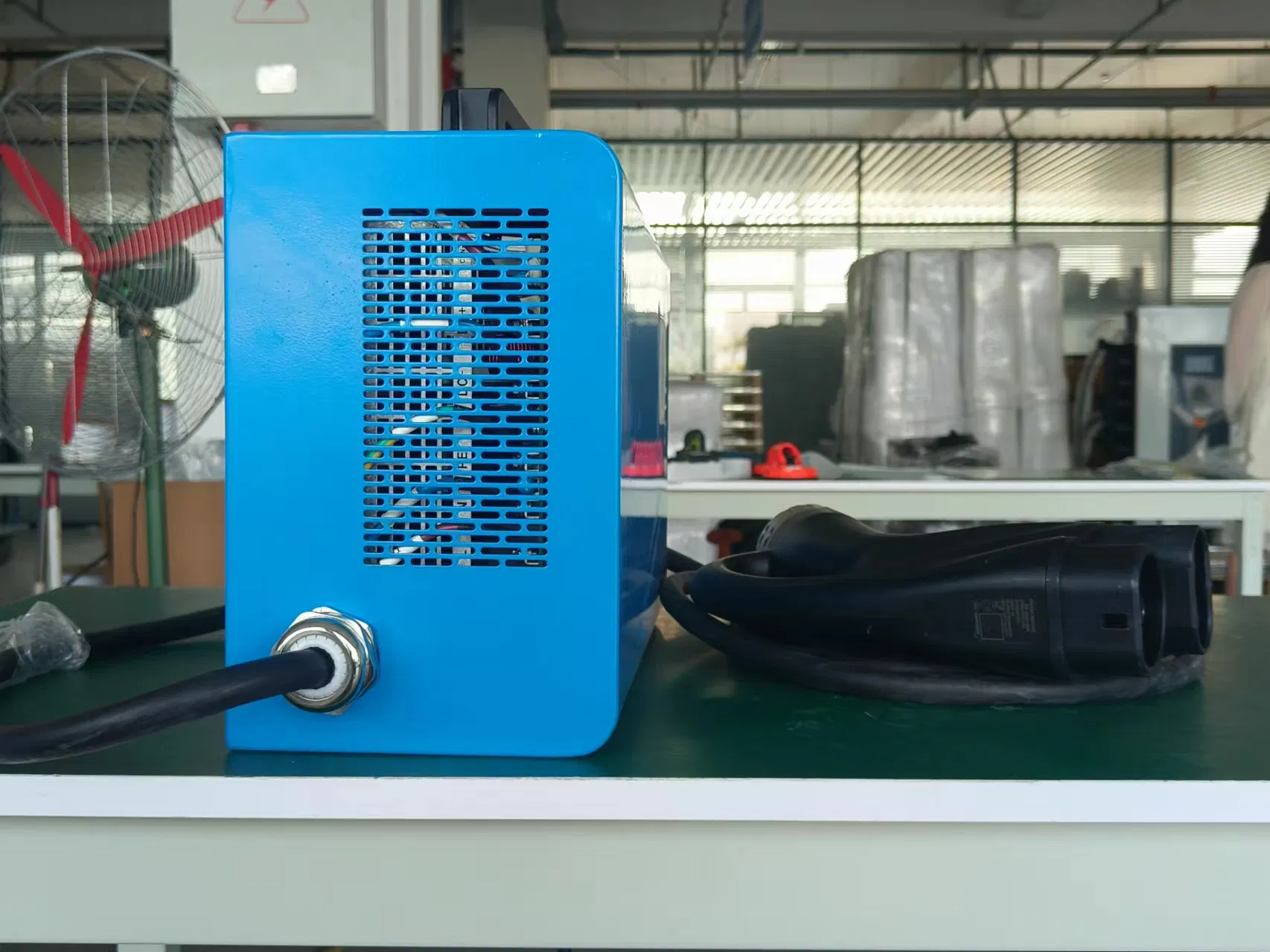 7kw Portable DC Fast Charger Compatible with CCS2/Gbt for Home &amp; Outdoor EV Use