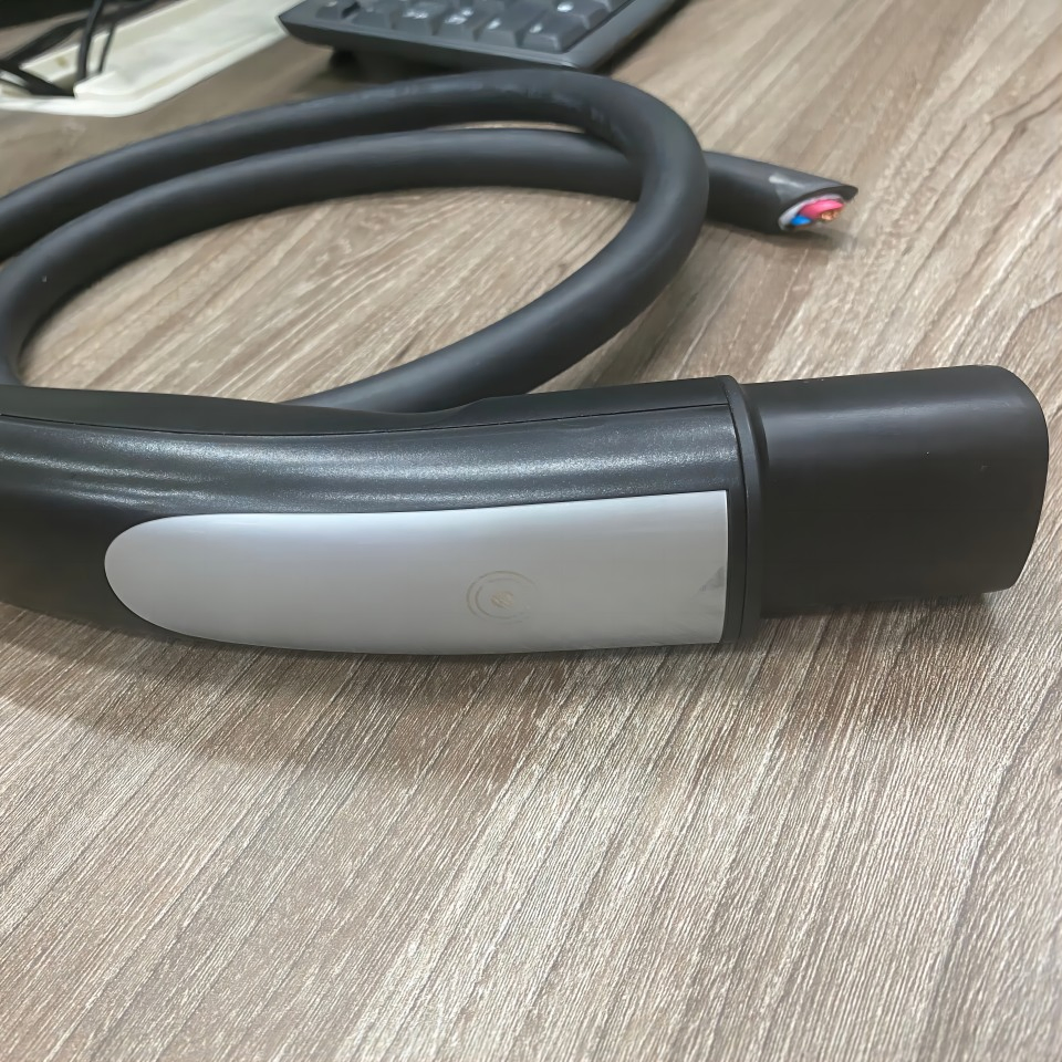 Factory Custom Connector for Tesla Charging Cable 5 M UL FCC 16A 32A 48A 80A Tesla EV Charger Plug North American Charging Standard Cable OEM ODM