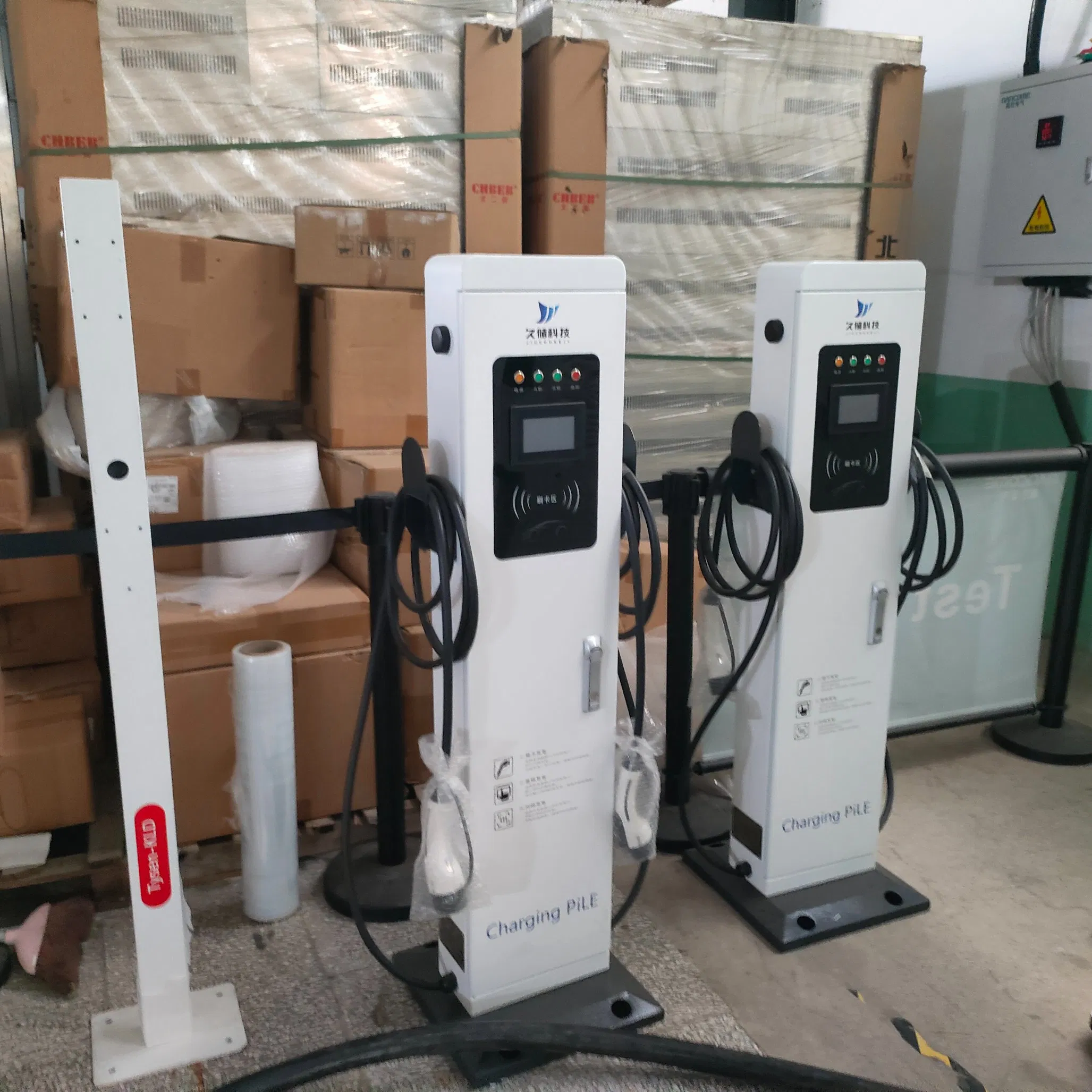 Ultra-Fast High Power DC EV Charger with CCS &amp; Gbt Compatibility