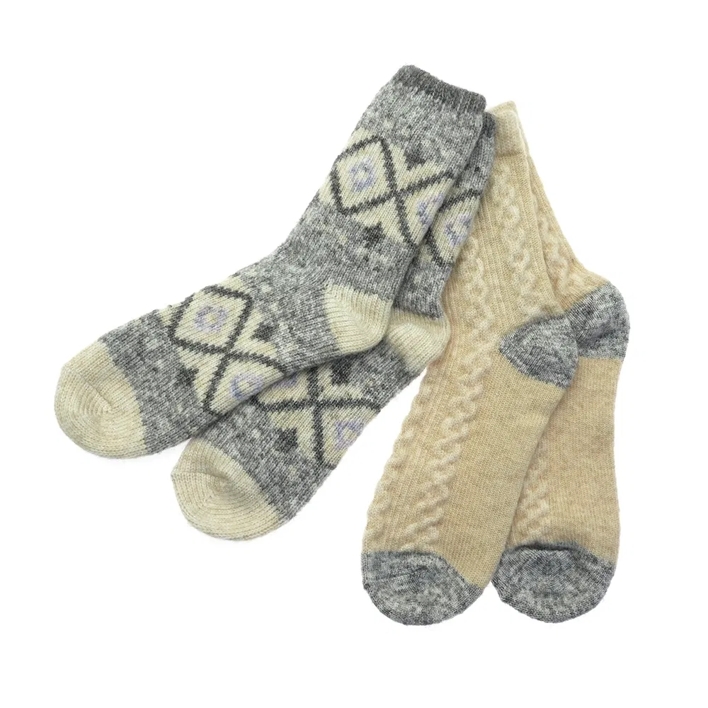 Ergonomics Slip Resistant 2PP Cosy Snowflake Pattern Girl Short Ankle Socks