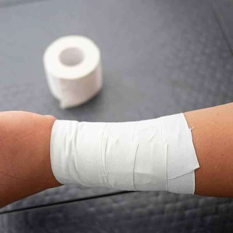 Surgical Medical Waterproof Zinc Oxide Adhesive Plaster Tapenon-Woven Adhesive Tape Medical Plaster Medical Bandage Medical Tape Sterile Adhesive Wound Dressing