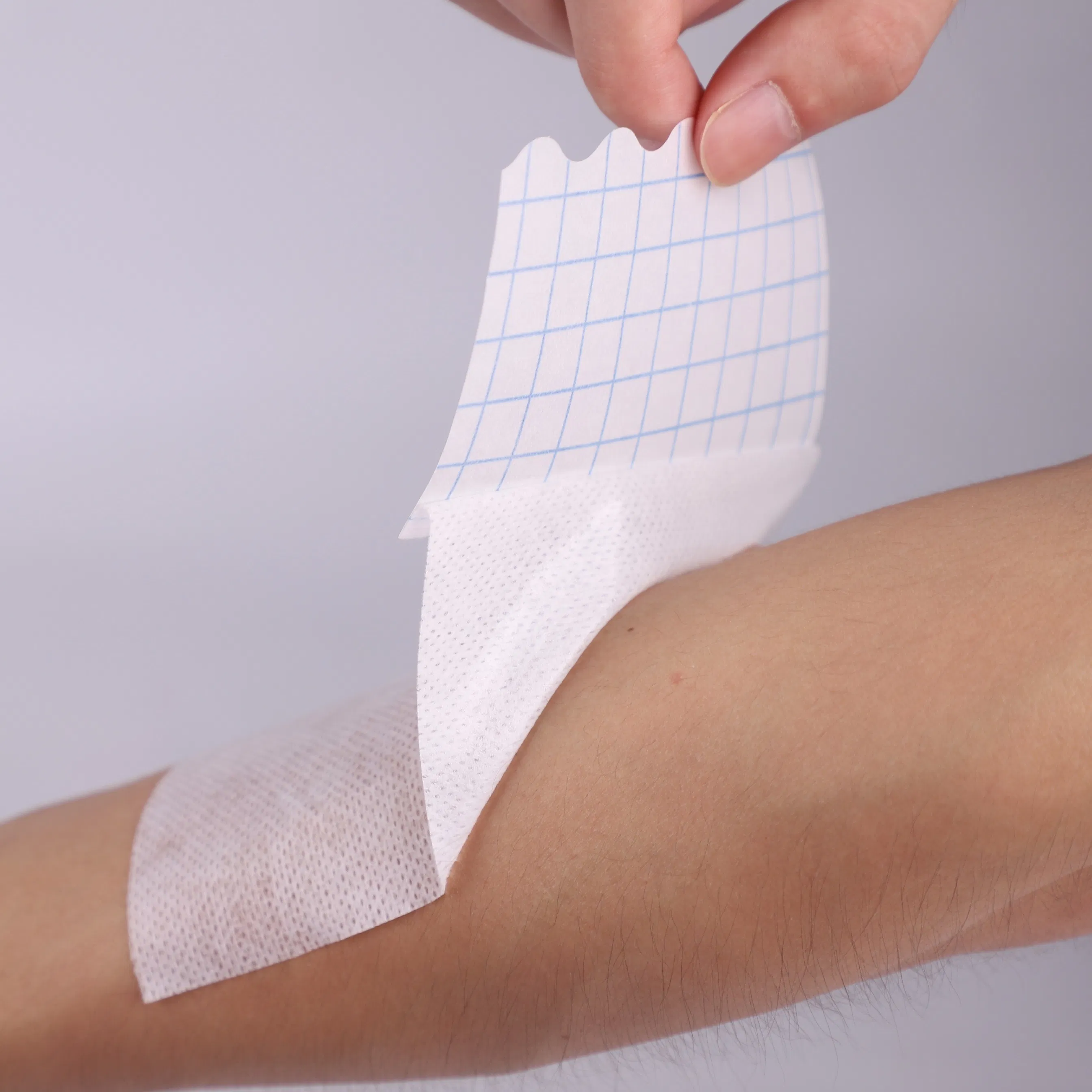 Non-Woven Fabric Medical Sterile Wound Dressing Retention Tape Roll
