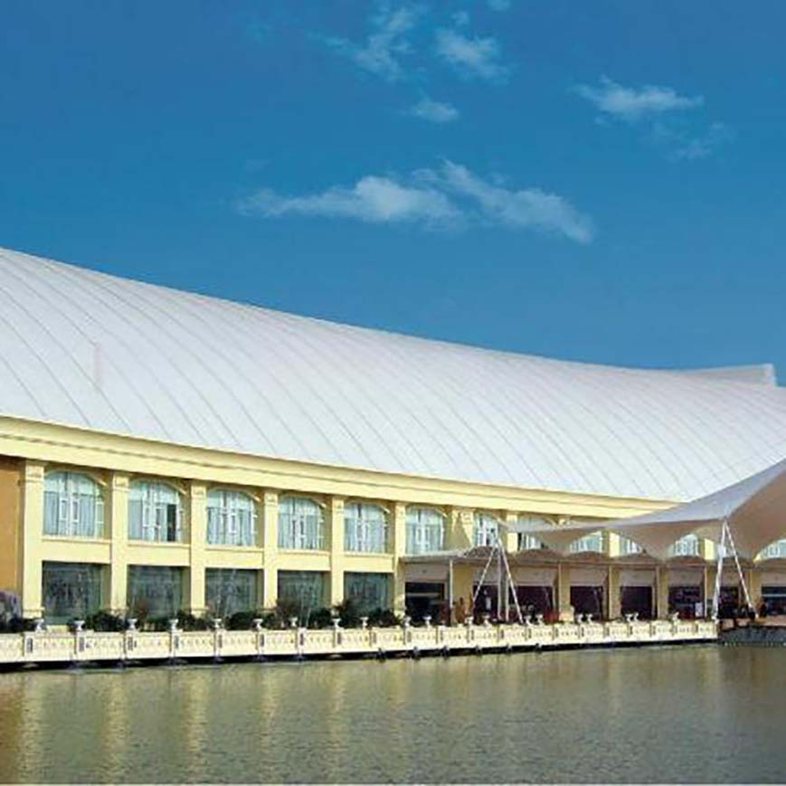 Surface Treatment PVDF Tent Membrane Structure Tent Fabric Roof Tensile Membrane Structure Fabric for Wedding Party / Restaurant