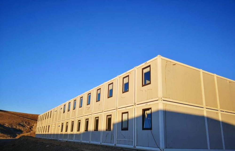 2025 Professional High Strength Prefabricated Low-Cost Prefab Container House Steel Construction Steel Structure