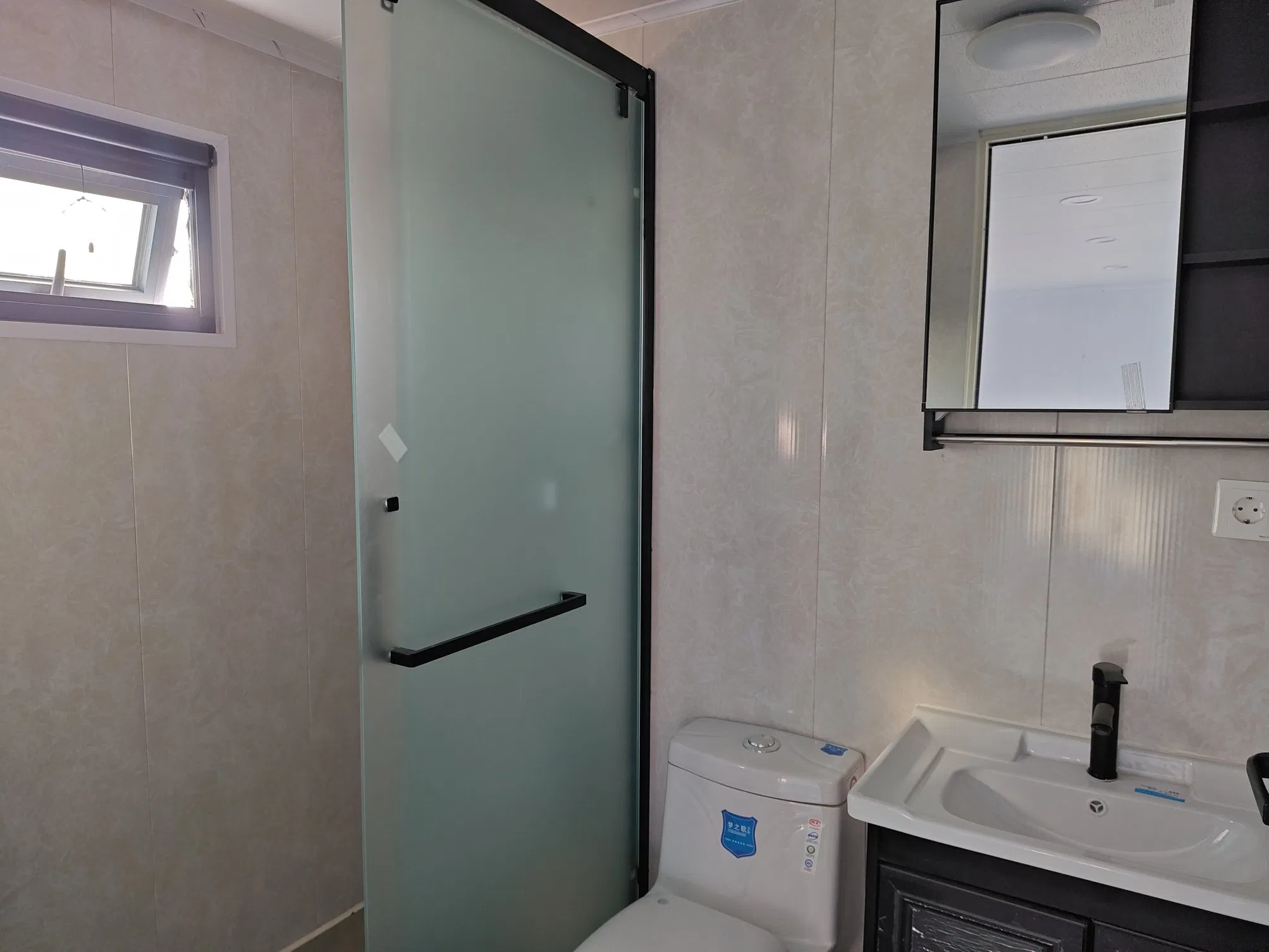 Capsule Cabin Chic Prefab Transportable Modular Tiny Elegant Capsule House Apple Cabin