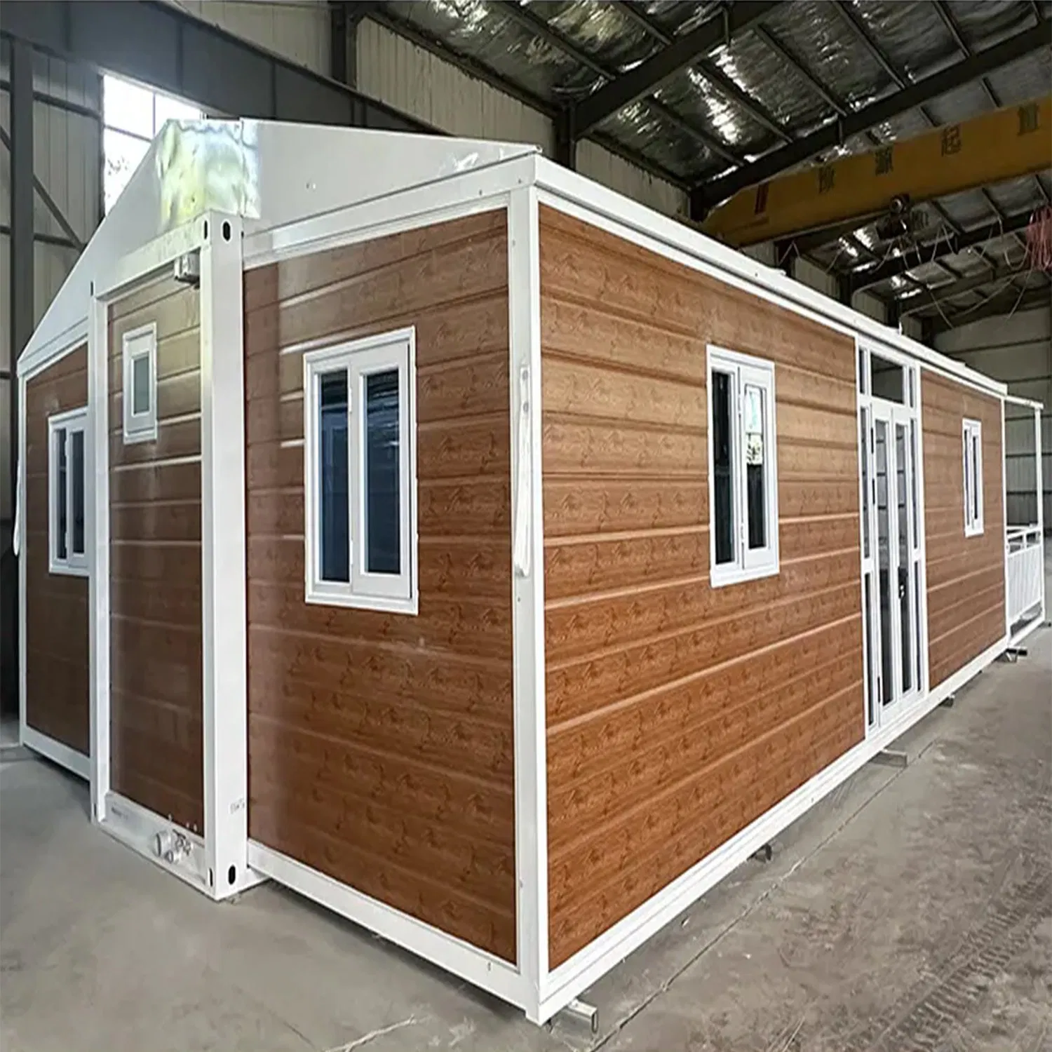 Manufacturer of 20 Foot Mobile Luxury Portable Foldable Prefabricated Container Housing Prefabricated Foldable Living Foldable Container Modern Housing