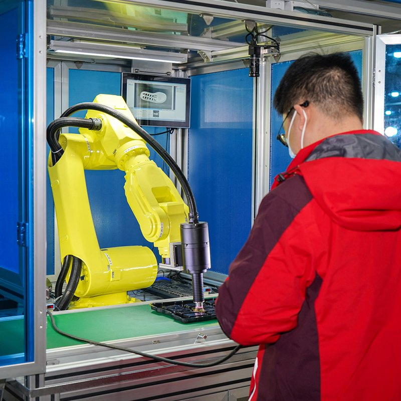 Plasma Treatment System for Plastic Surface Cleaning