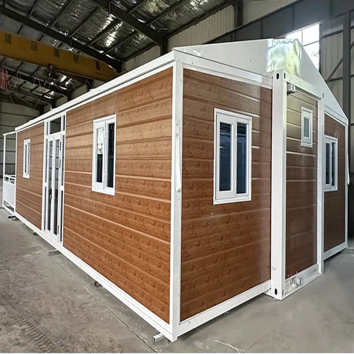 Manufacturer of 20 Foot Mobile Luxury Portable Foldable Prefabricated Container Housing Prefabricated Foldable Living Foldable Container Modern Housing