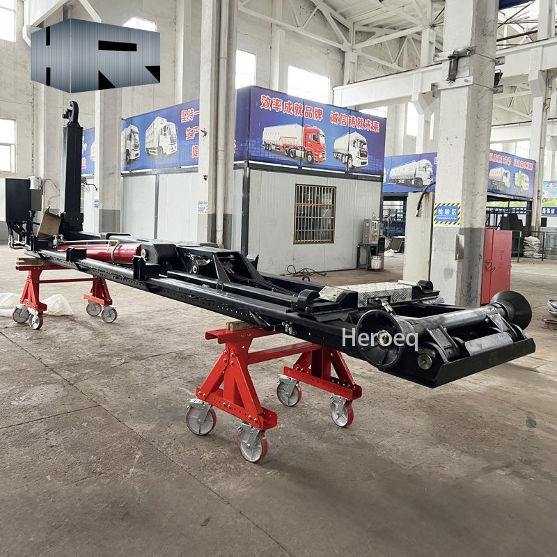 Heavy-Duty 30 Ton Hooklift System for Waste Management Hook Lift Truck