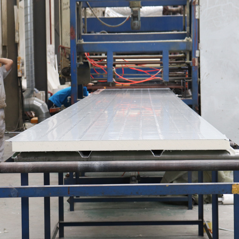 High Density PU Sandwich Roof Panel for Roofing