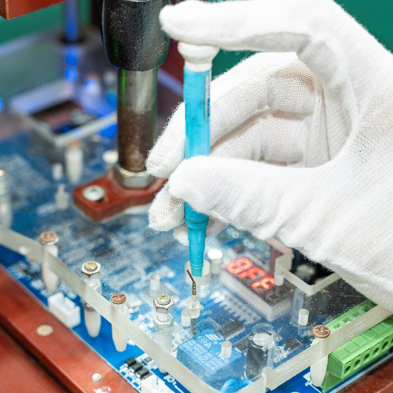 Industrial Plasma Treatment System for Optimal Adhesion on Plastics