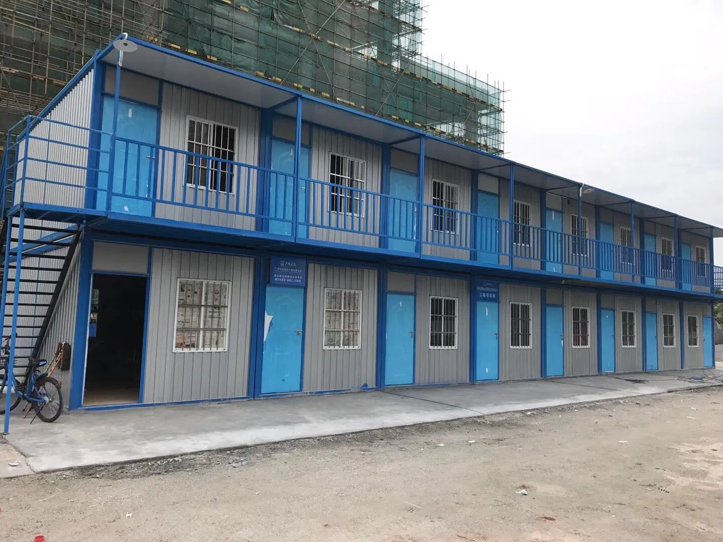 Waterproof Prefabricated Container Buildings: Quick Assembly, Mobile and Tailored for Commercial Capsule Spaces