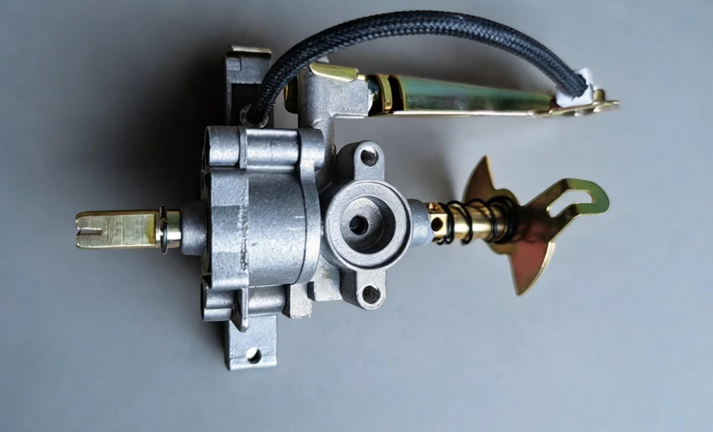 موقد غاز محمول 4-Burner من الفولاذ المقاوم للصدأ مع إشعال إلكتروني للطهي في المنزل والمطابخ التجارية