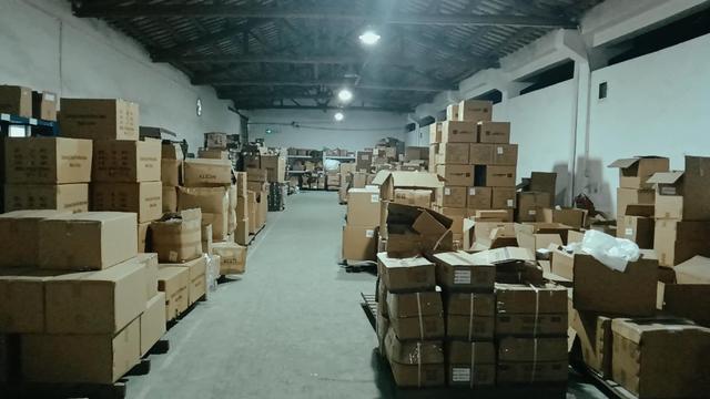 أطقم أدوات الطبخ الكاملة - أواني بخارية وقِدور الضغط
