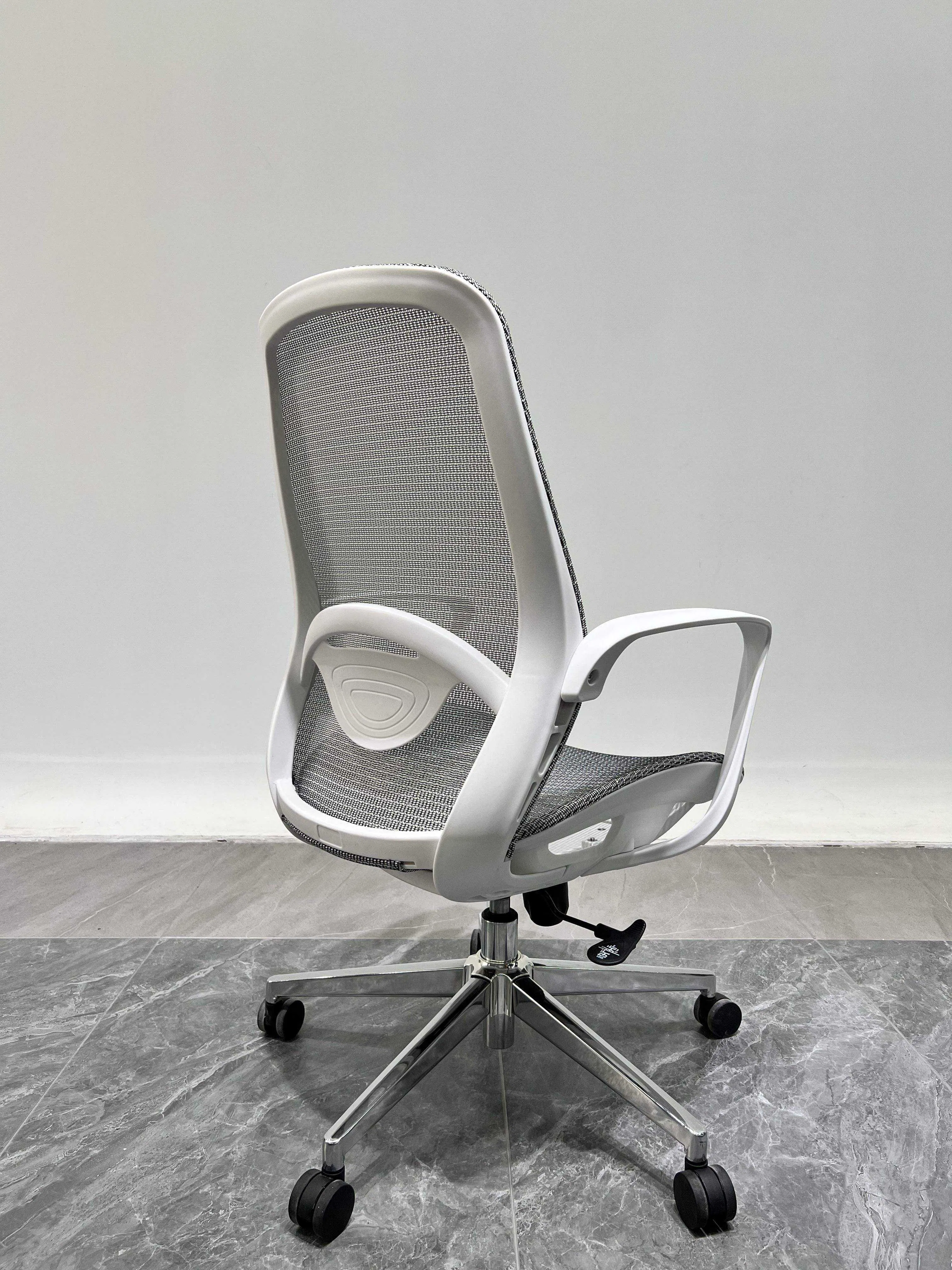 Stylish Ergonomic Mesh Office Chair with Adjustable Height