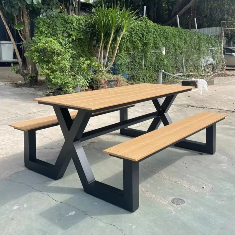 Park Furniture Detail 6