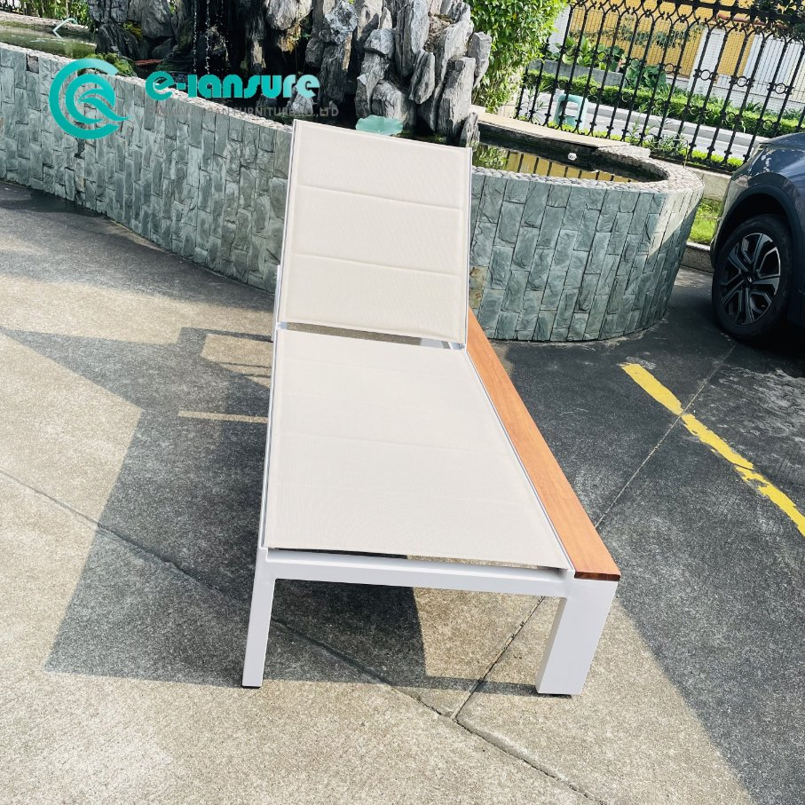 Mobilier de jardin en aluminium, transat avec cadre en aluminium et bois de teck, tissu résistant aux intempéries, lit de soleil pour maison, hôtel, au bord de la piscine