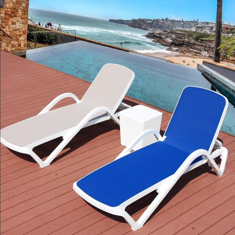 Chaise longue en plastique de mode pour piscine d'hôtel villa plage pour patio extérieur cour