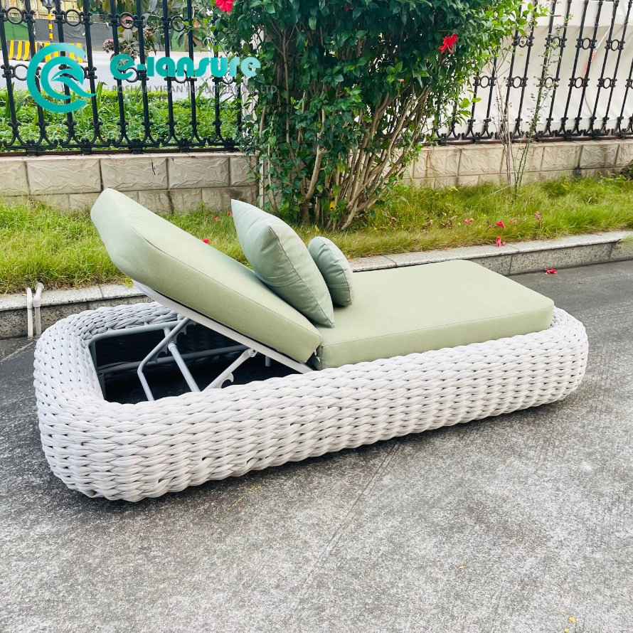 Mobilier d'extérieur en aluminium, chaise longue tressée en corde, lit de soleil pour hôtel, complexe, au bord de la piscine