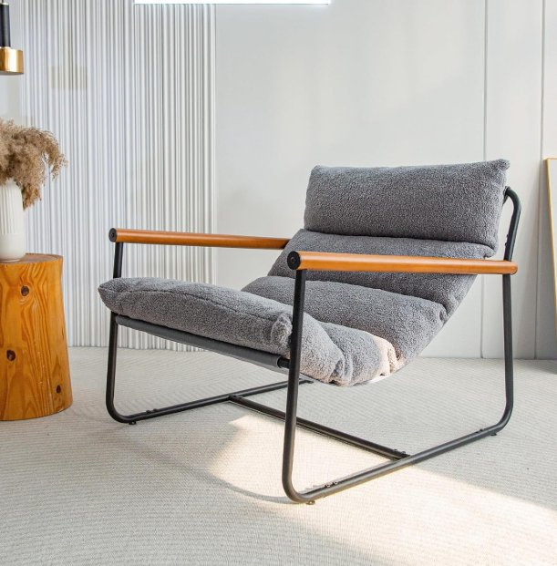 Elegant Velvet Accent Chair with Sturdy Metal Frame for Living Rooms