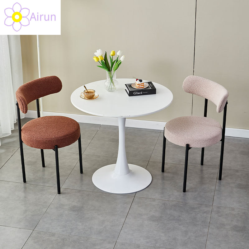 Modern Nordic Home Furniture White Fabric Accent Black Metal Leg Cafe Comfortable Upholstered Velvet Makeup Restaurant Dining Chair for Kitchen Living Room