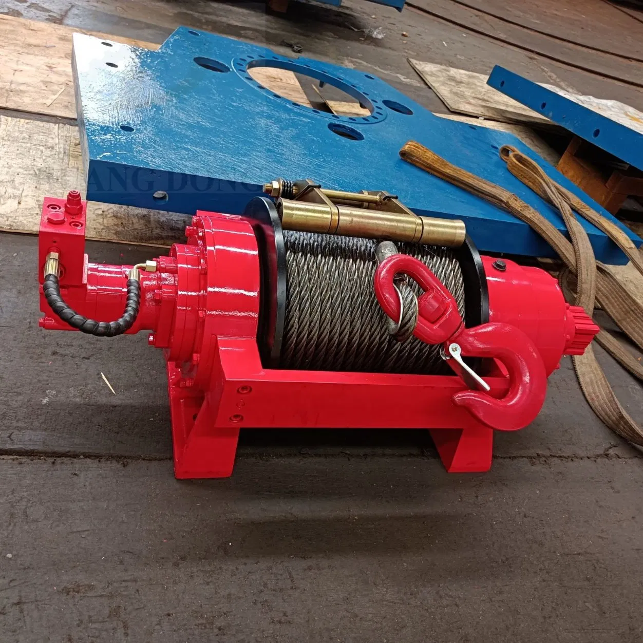 Low-Noise Air Clutch Industrial 10ton/15t/20ton/25/30/40/50tons Hydraulic Winch - Energy-Saving Design for Truck