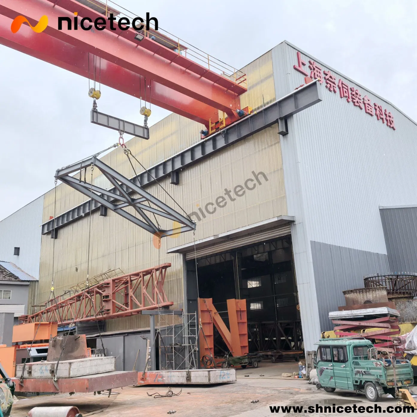 Heavy-Duty Single Hook Offshore Crane with 20t Lifting Beam