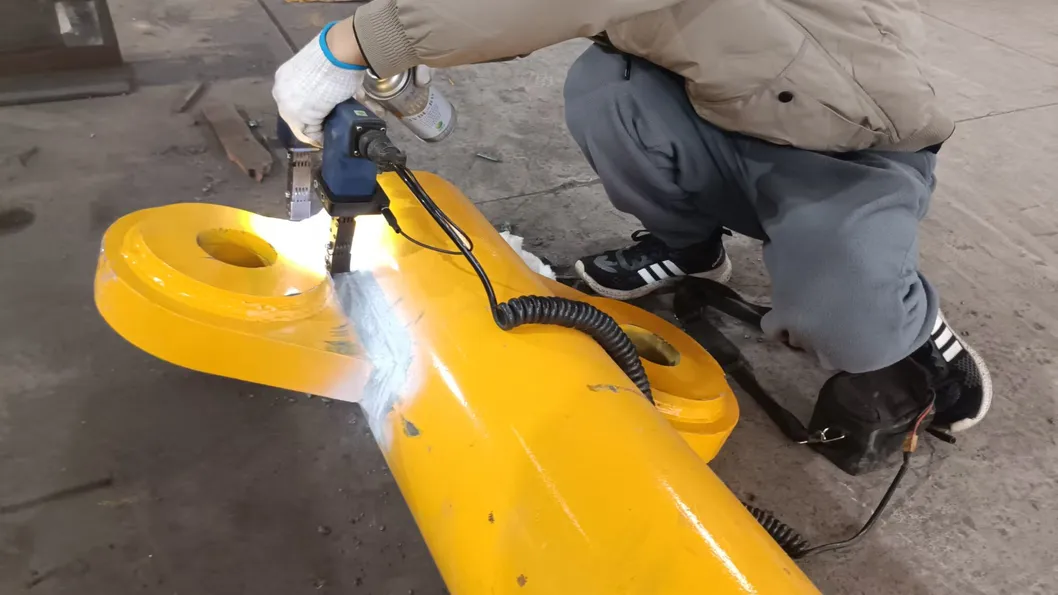 Versatile Adjustable Spreader Beam for Safe Lifting Operations