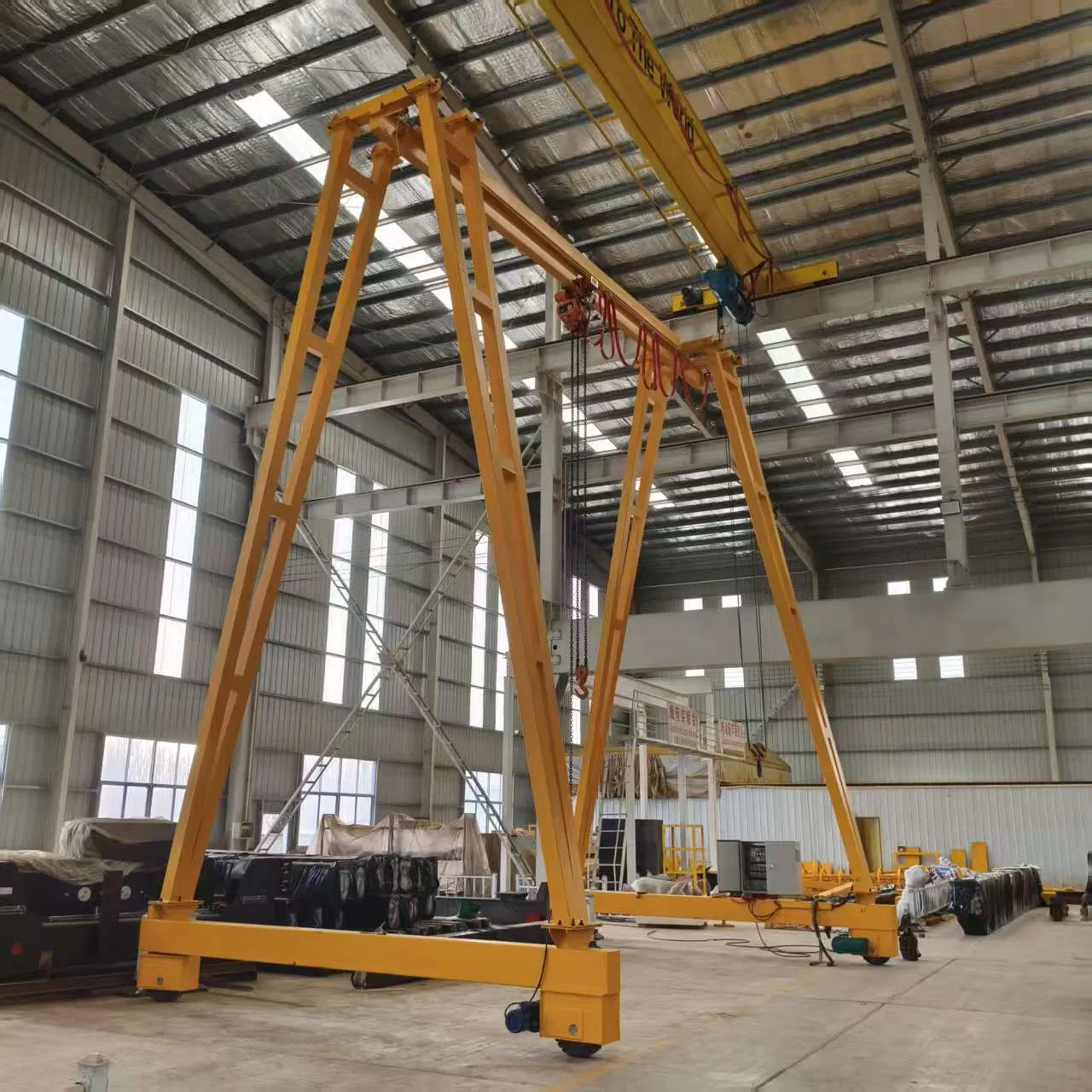 ISO9001 Certificated Rtg Trackless Mobile Portable Lifting Equipment Gantry Crane with 360-Degree Rotation for Indoors/Outdoors