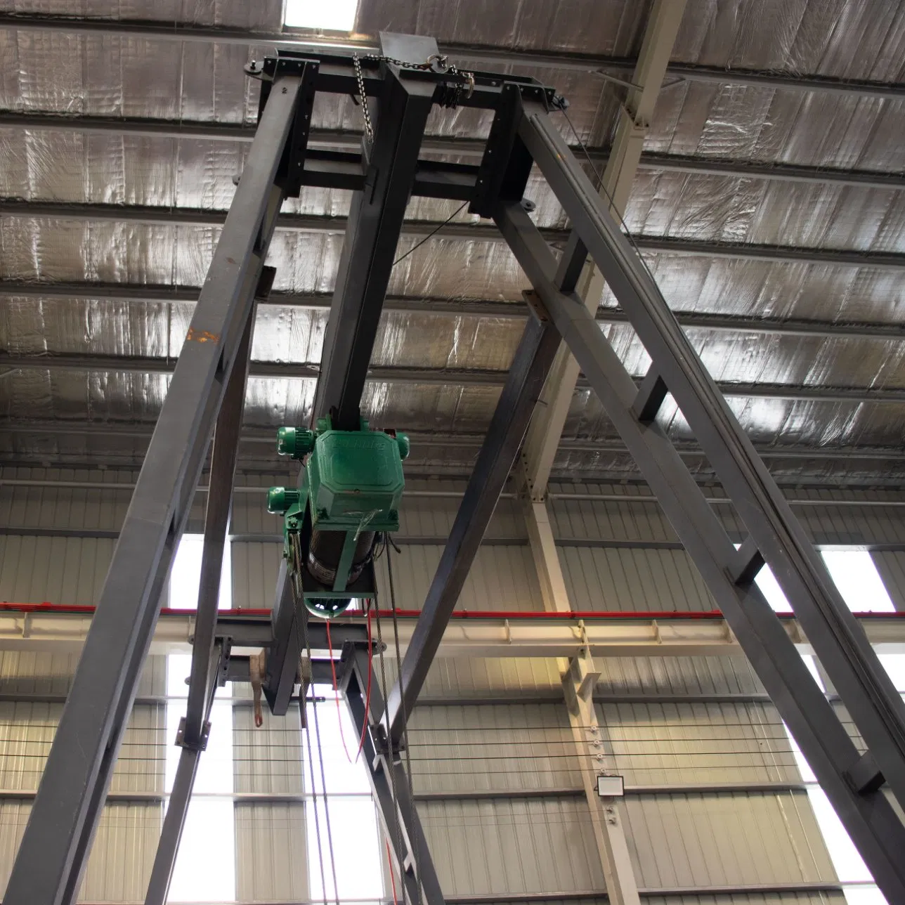 2/3t Mini Portable Mobile Rubber Gantry Crane for Material Handling Industrial Workshop