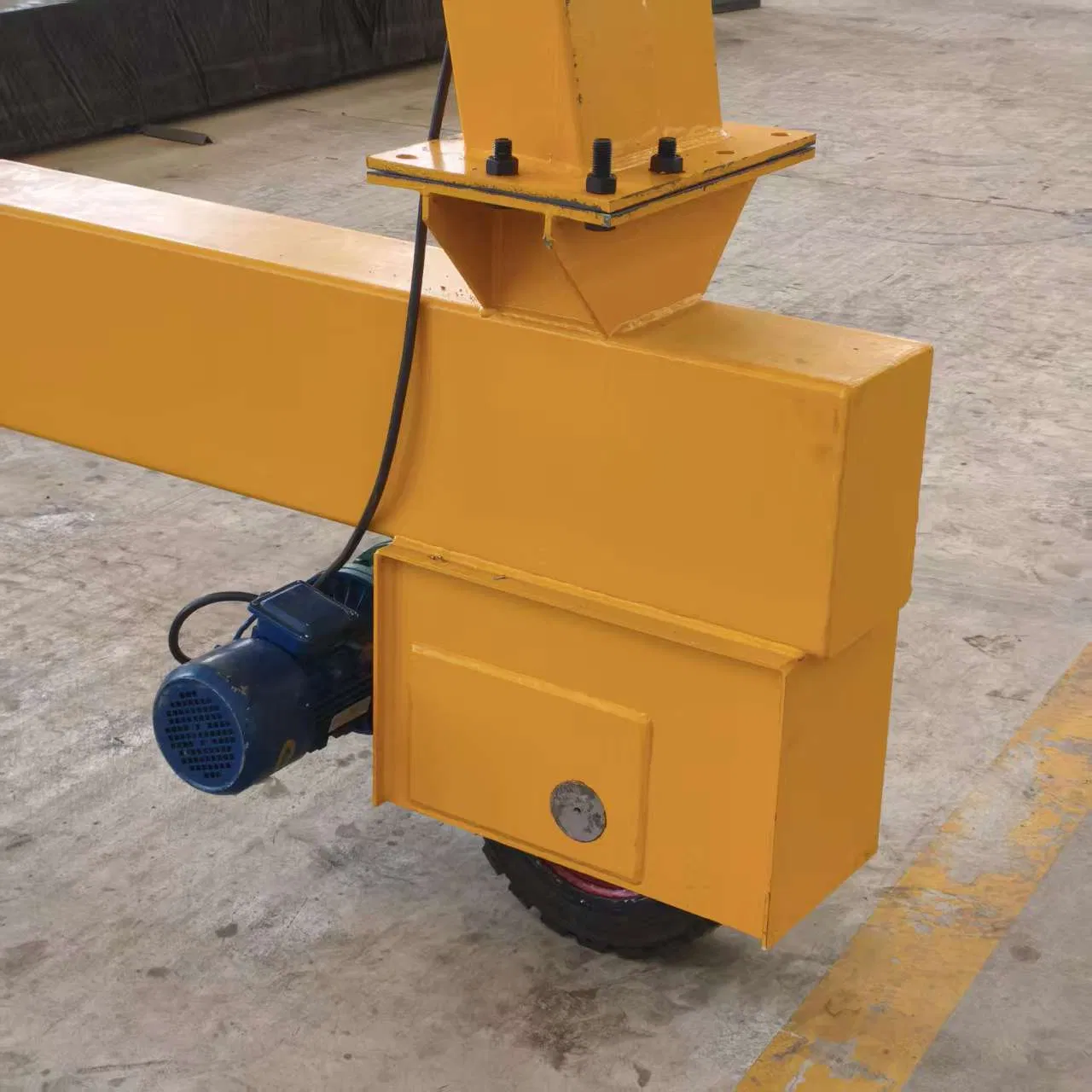 ISO9001 Certificated Rtg Trackless Mobile Portable Lifting Equipment Gantry Crane with 360-Degree Rotation for Indoors/Outdoors