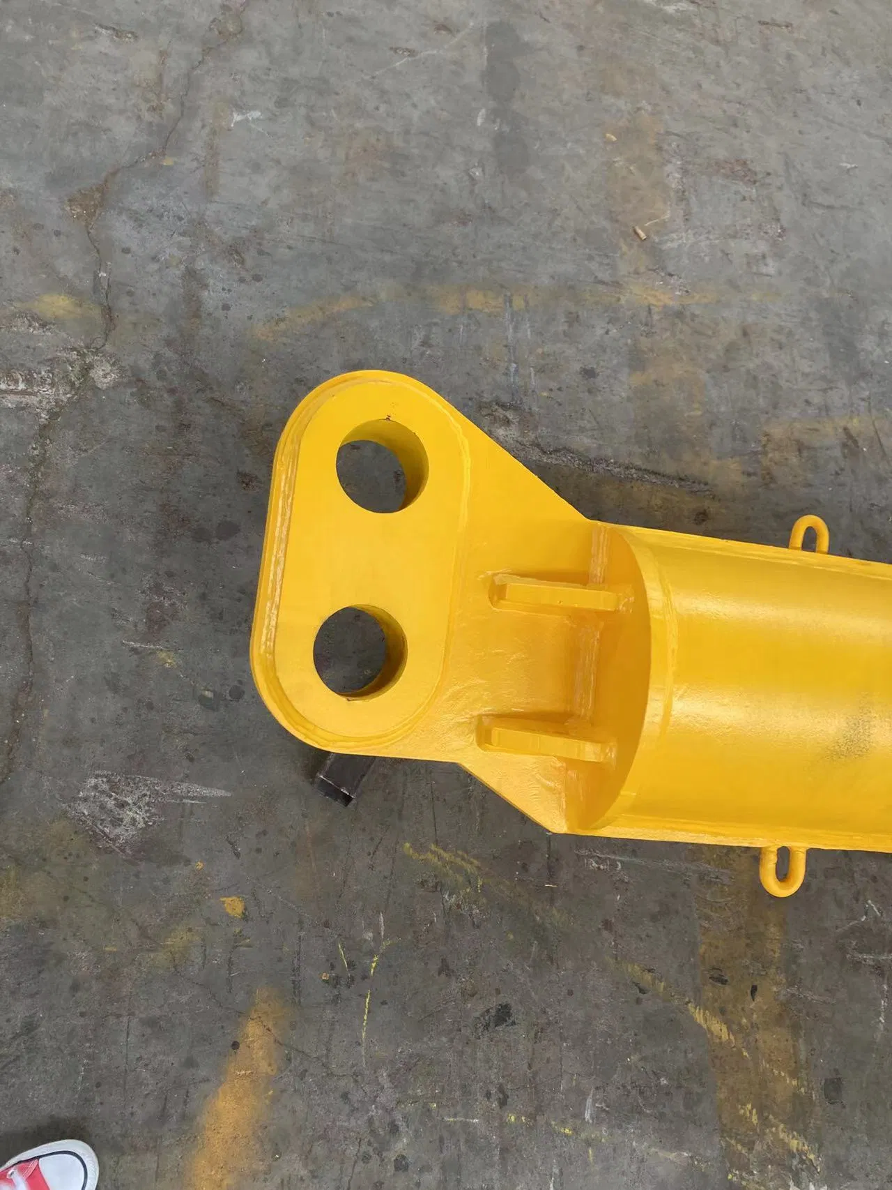 Versatile Adjustable Spreader Beam for Safe Lifting Solutions