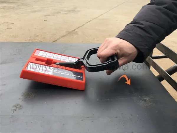 30kg Portable Magnetic Lifters Operation