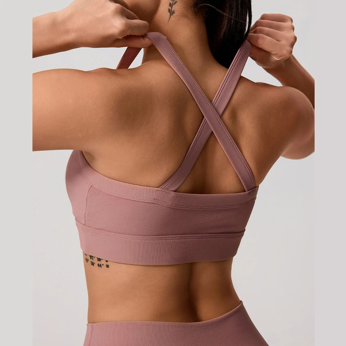 Nuevo sujetador deportivo de alta intensidad para mujer con espalda cruzada, a prueba de impactos y con realce