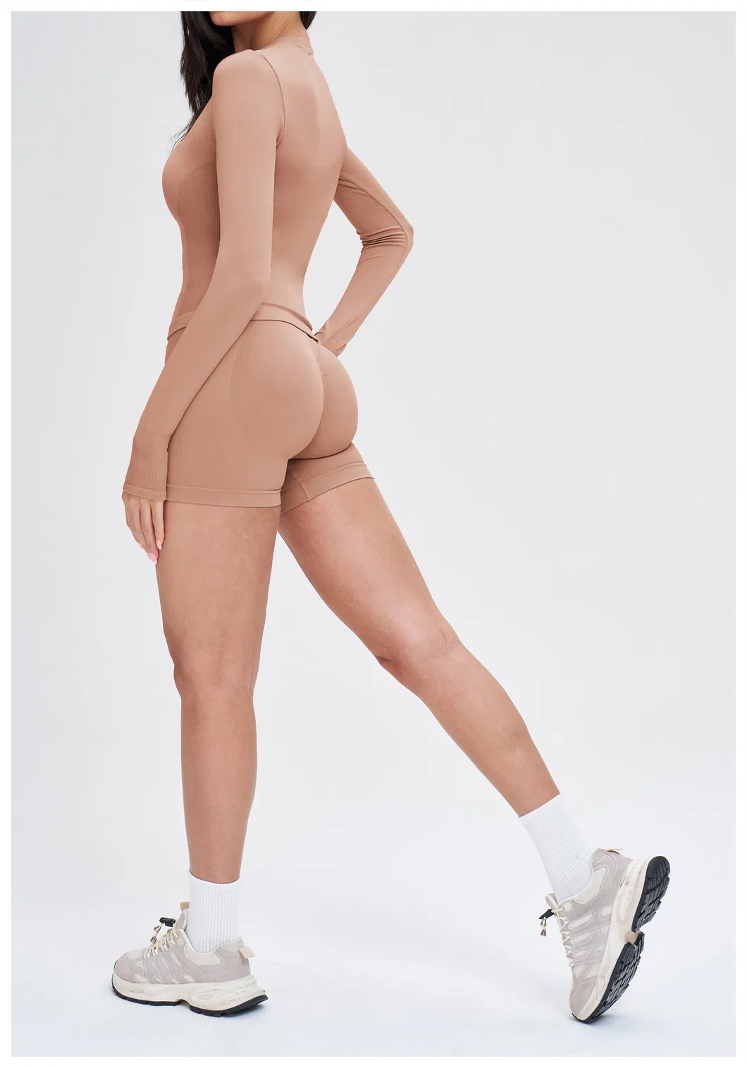 Seamless Wear