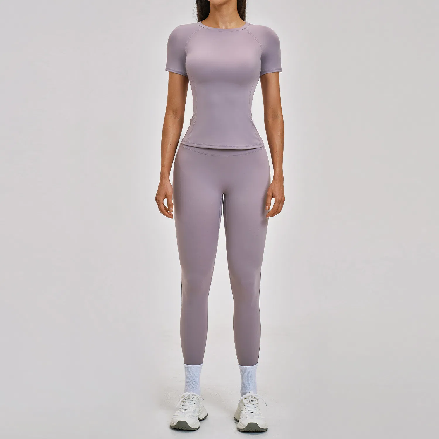Conjunto de ropa de fitness a la moda que combina ropa de entrenamiento para mujeres, yoga, pilates, correr, tela elástica, diseño que realza el trasero, ropa deportiva asequible