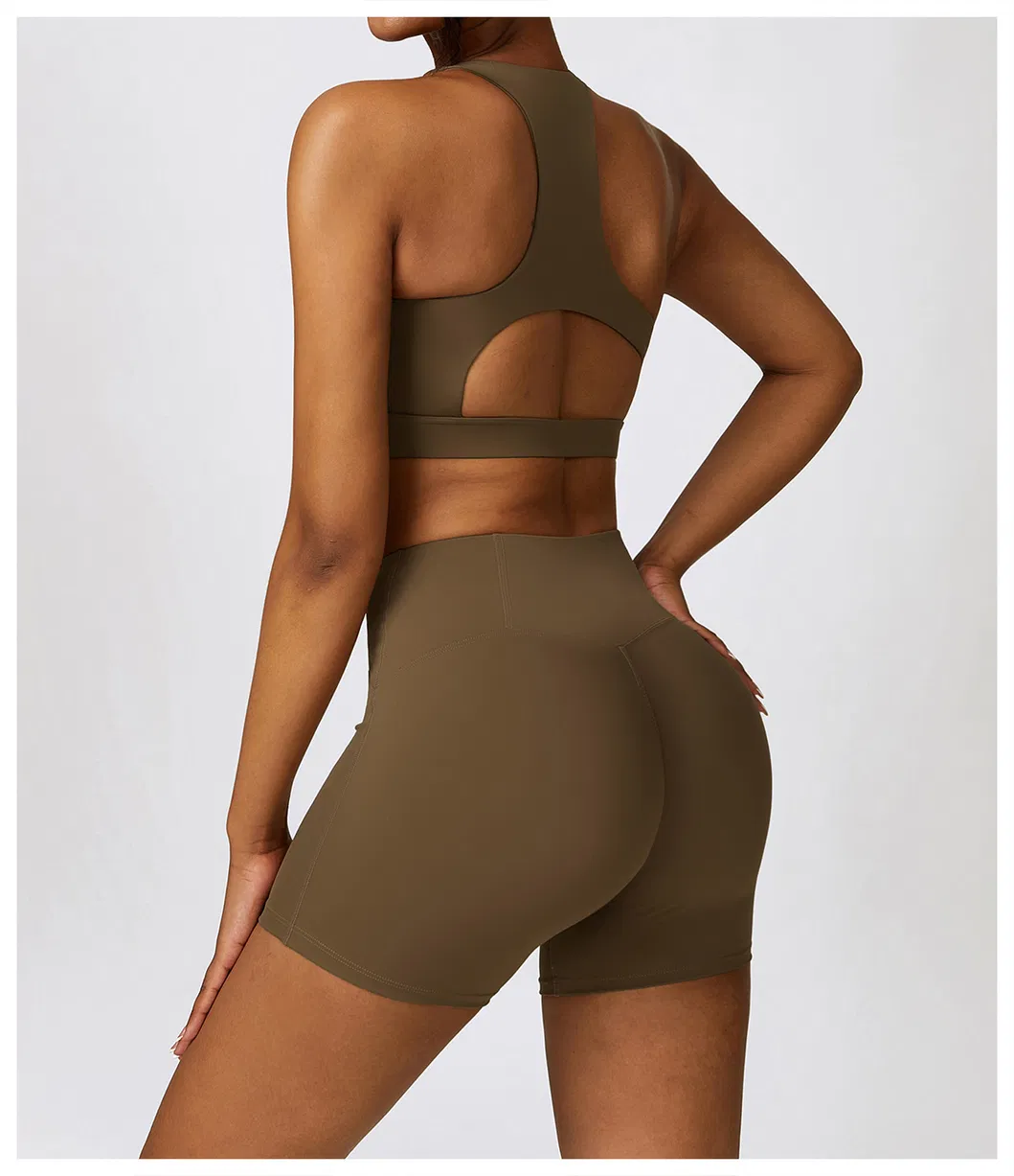 Yoga Suit Detail 2